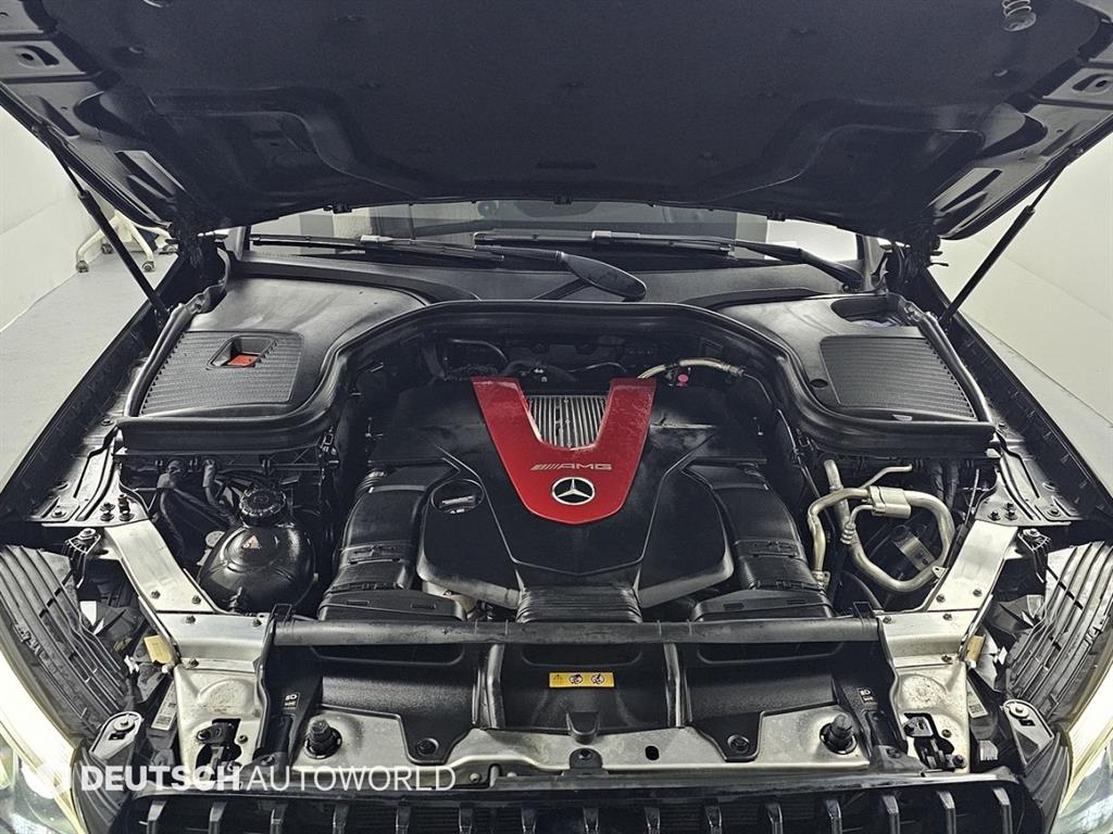 벤츠 GLC클래스 GLC 43 AMG 4매틱 쿠페 - 이미지 11