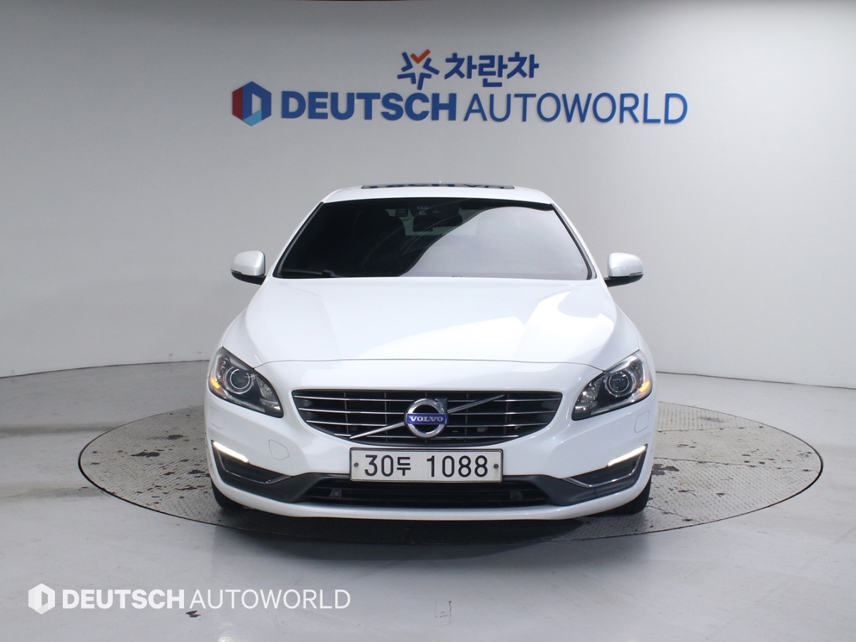 볼보 S60(2세대) D4 - 이미지 16