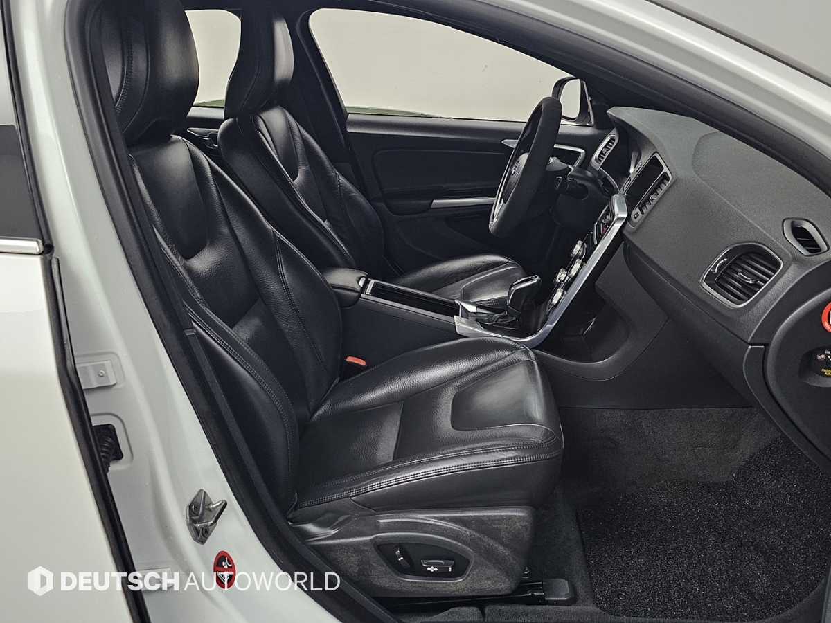 볼보 S60(2세대) D4 - 이미지 7