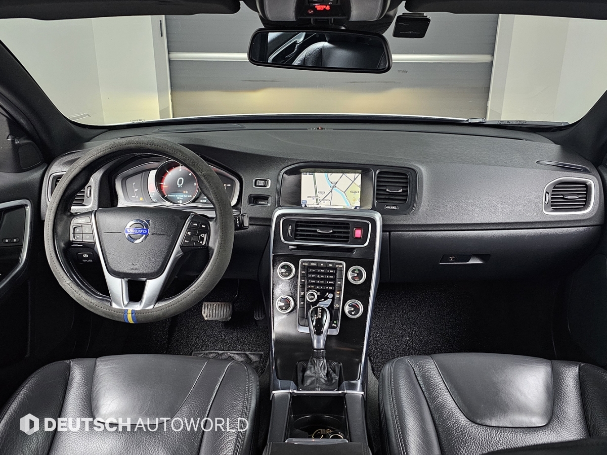 볼보 S60(2세대) D4 - 이미지 9