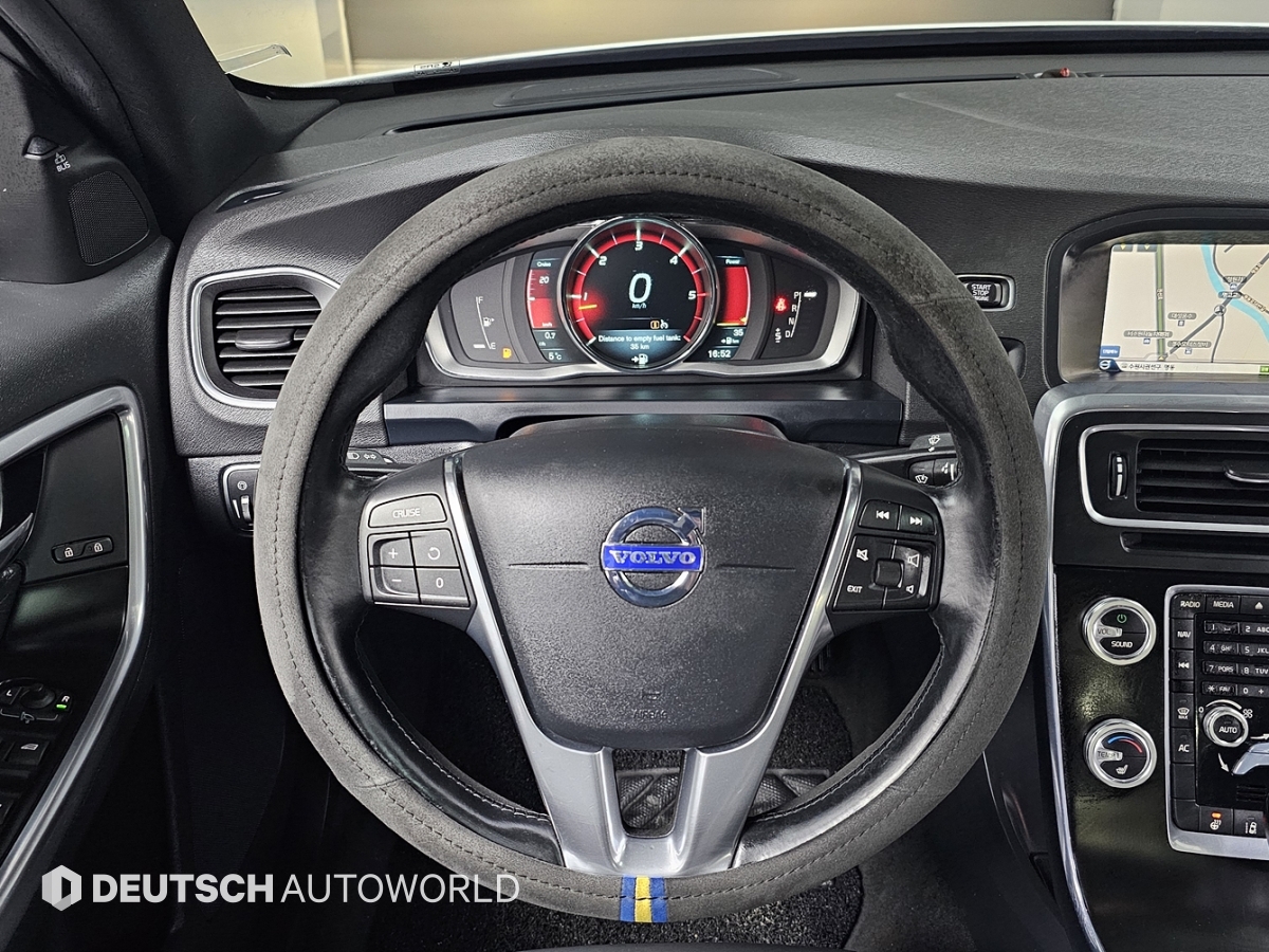 볼보 S60(2세대) D4 - 이미지 17