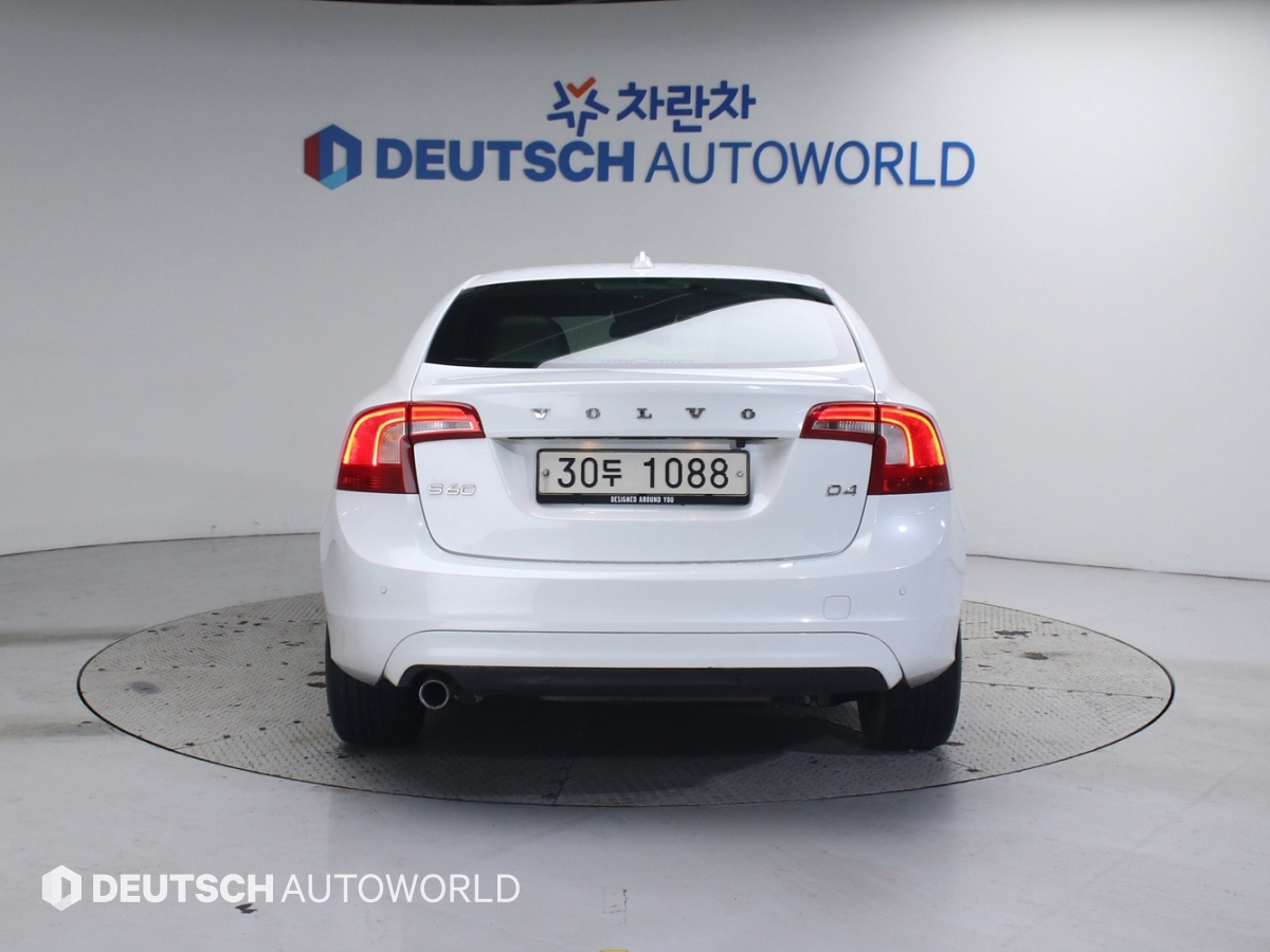 볼보 S60(2세대) D4 - 이미지 18