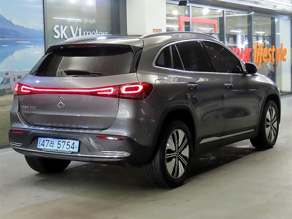 벤츠 EQA 250 - 이미지 13