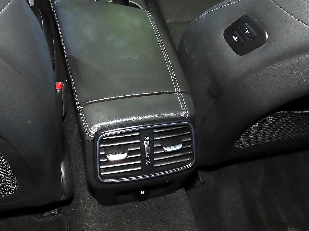 제네시스 G70 2.0T 어드밴스드 - 이미지 17