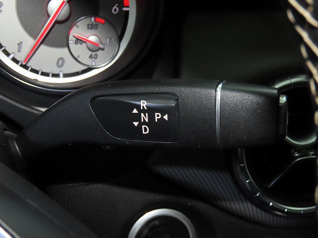 벤츠 CLA클래스 CLA200 d - 이미지 3