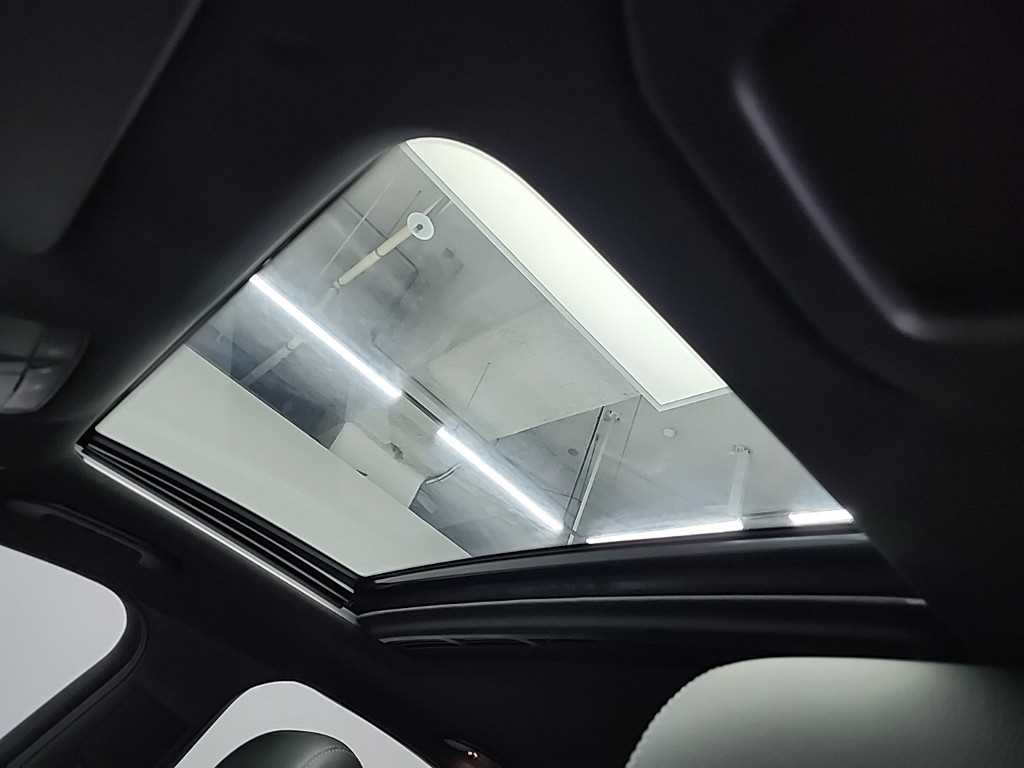 벤츠 C클래스(4세대) C220 d 4매틱 AMG 라인 - 이미지 12