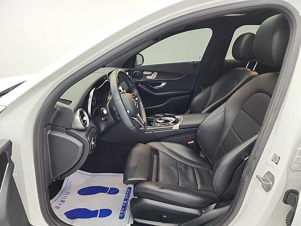 벤츠 C클래스(4세대) C220 d 4매틱 AMG 라인 - 이미지 18