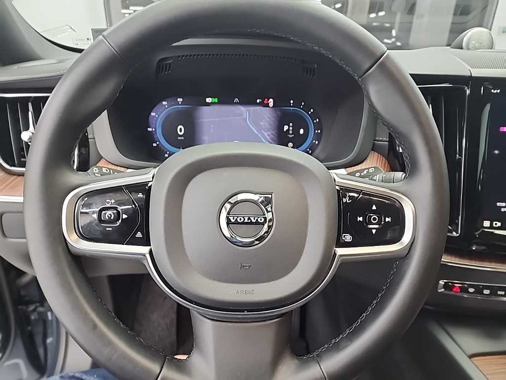 볼보 XC60(2세대) B5 AWD 울트라 브라이트 - 이미지 10