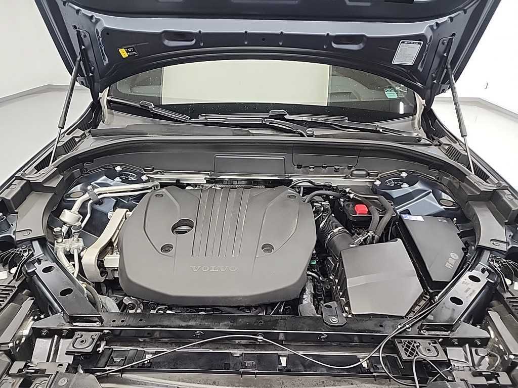 볼보 XC60(2세대) B5 AWD 울트라 브라이트 - 이미지 18