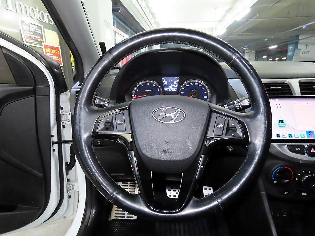 현대 엑센트 신형 1.4 VVT 모던 - 이미지 16