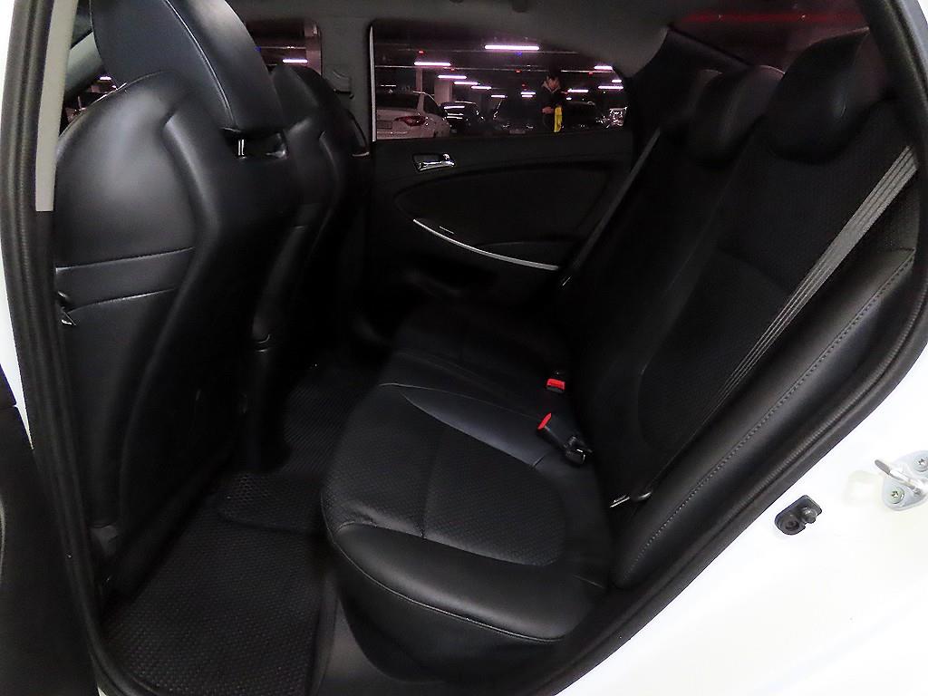 현대 엑센트 신형 1.4 VVT 모던 - 이미지 18