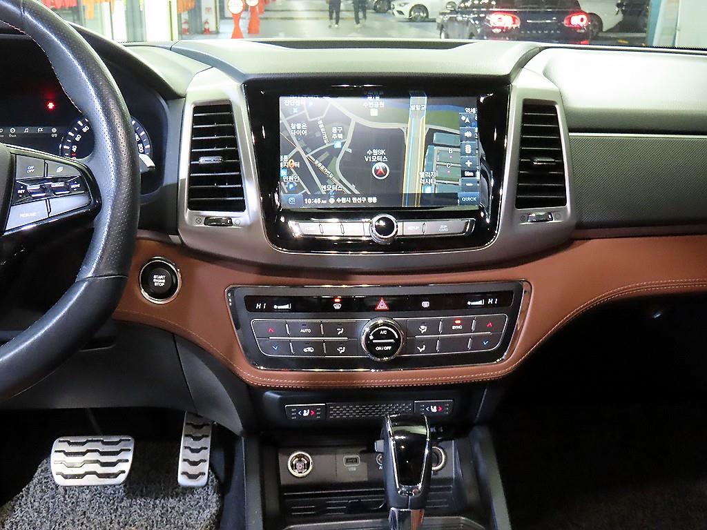 KG모빌리티(쌍용) 렉스턴 스포츠 2.2 4WD 노블레스 - 이미지 9