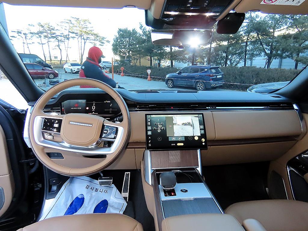 랜드로버 레인지로버(5세대) 4.4 P530 LWB 오토바이오그래피 - 이미지 17