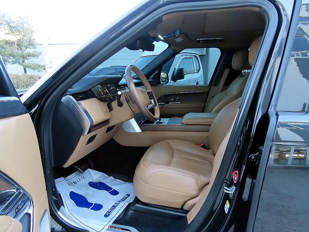 랜드로버 레인지로버(5세대) 4.4 P530 LWB 오토바이오그래피 - 이미지 15