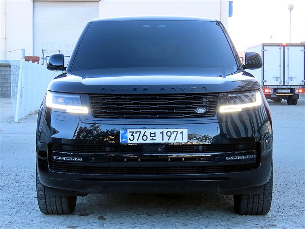 랜드로버 레인지로버(5세대) 4.4 P530 LWB 오토바이오그래피 - 이미지 10