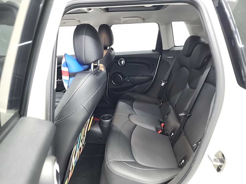 미니 쿠퍼(3세대) 5도어 1.5 하이 - 이미지 11