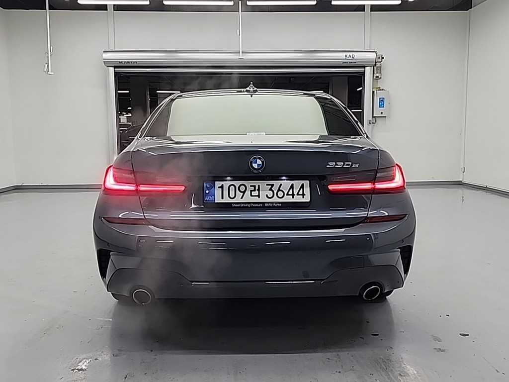 BMW 3시리즈(7세대) 330e M 스포츠 팩 - 이미지 3