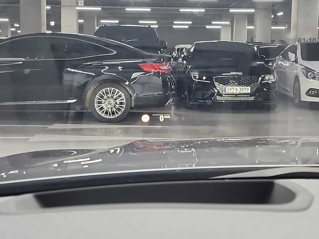 BMW 3시리즈(7세대) 330e M 스포츠 팩 - 이미지 11