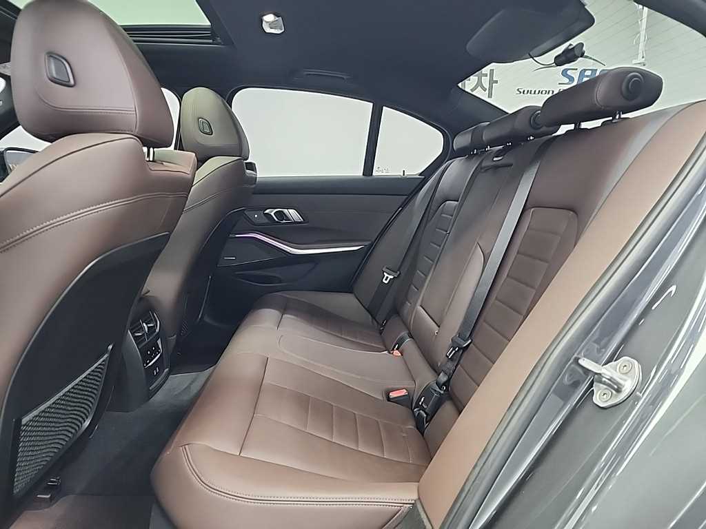 BMW 3시리즈(7세대) 330e M 스포츠 팩 - 이미지 18
