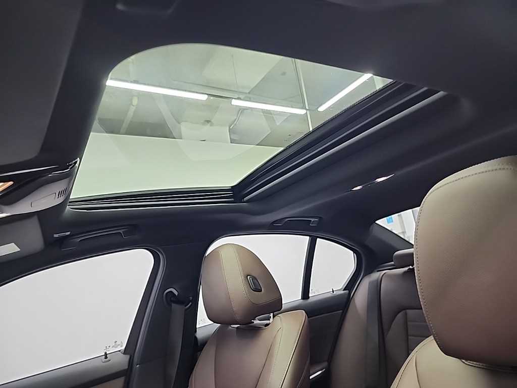 BMW 3시리즈(7세대) 330e M 스포츠 팩 - 이미지 19