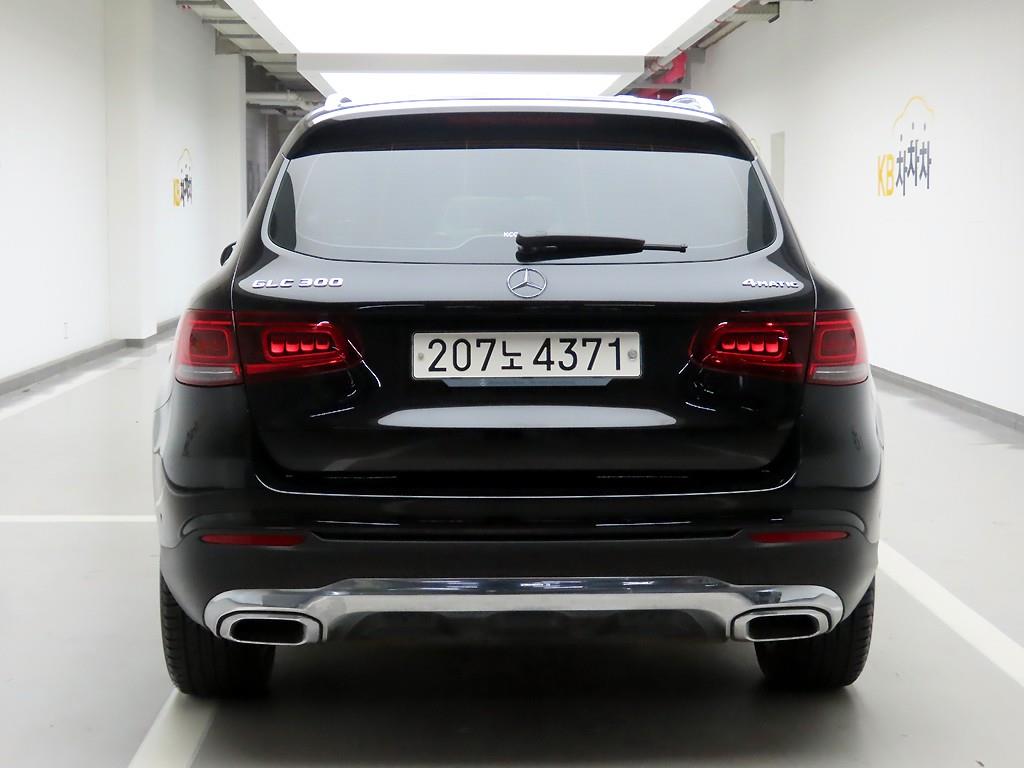 벤츠 GLC클래스 GLC 300 4매틱 - 이미지 18