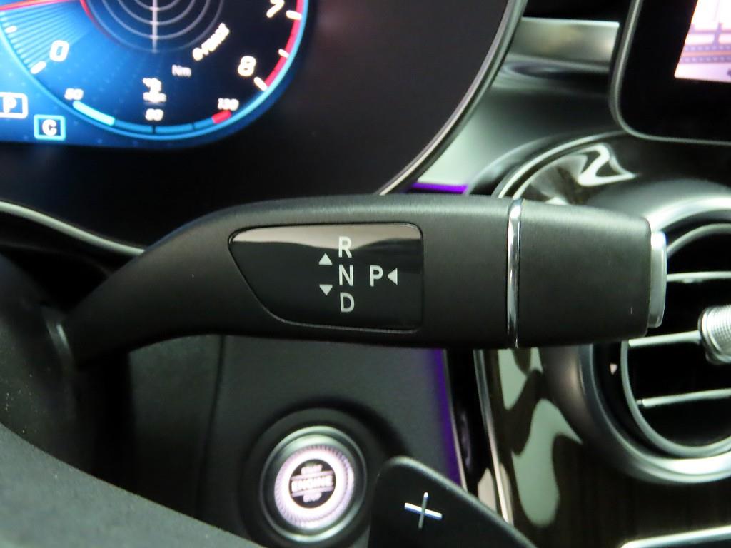 벤츠 GLC클래스 GLC 300 4매틱 - 이미지 12