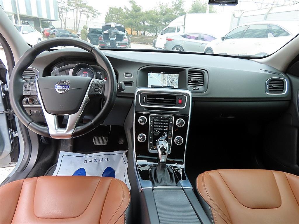 볼보 S60(2세대) T5 섬멈 - 이미지 6