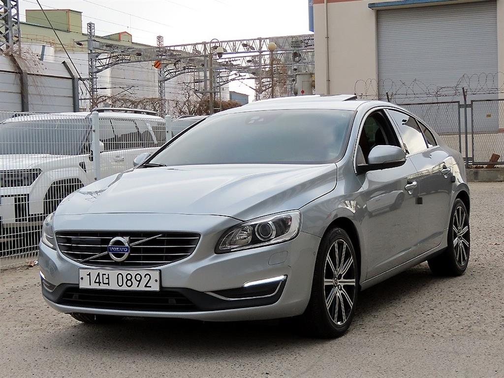 볼보 S60(2세대) T5 섬멈 - 이미지 4