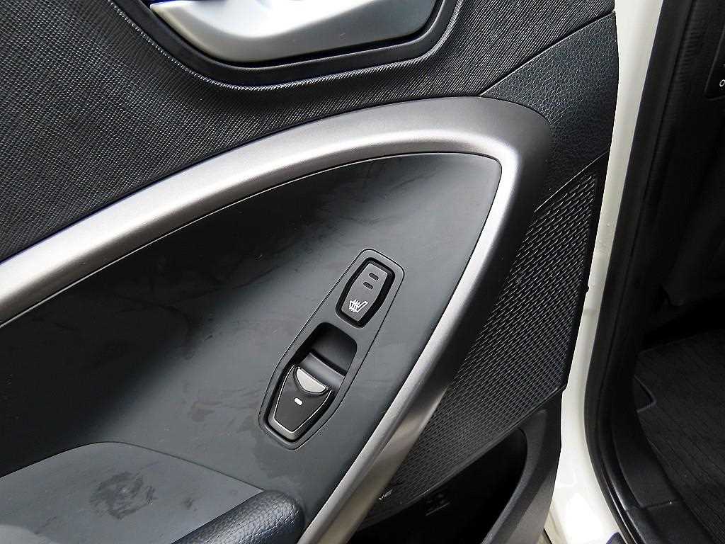 현대 맥스크루즈 디젤 R2.2 4WD 익스클루시브 - 이미지 9