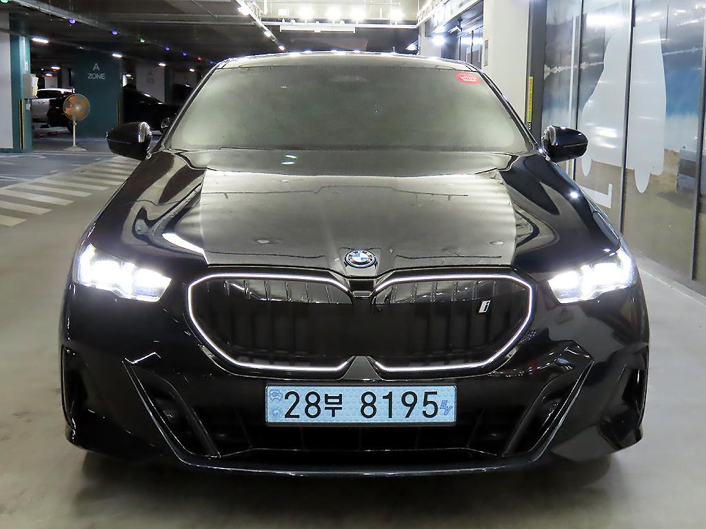 BMW i5 eDrive40 M 스포츠 - 이미지 5