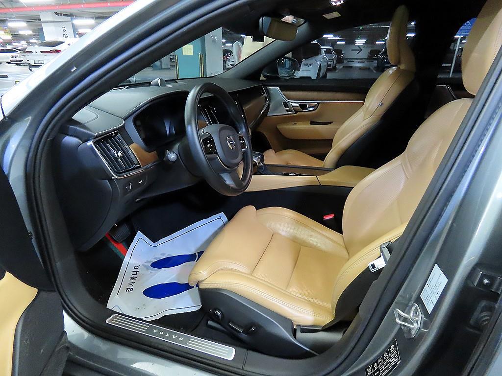 볼보 더 뉴 S90 T5 인스크립션 - 이미지 3
