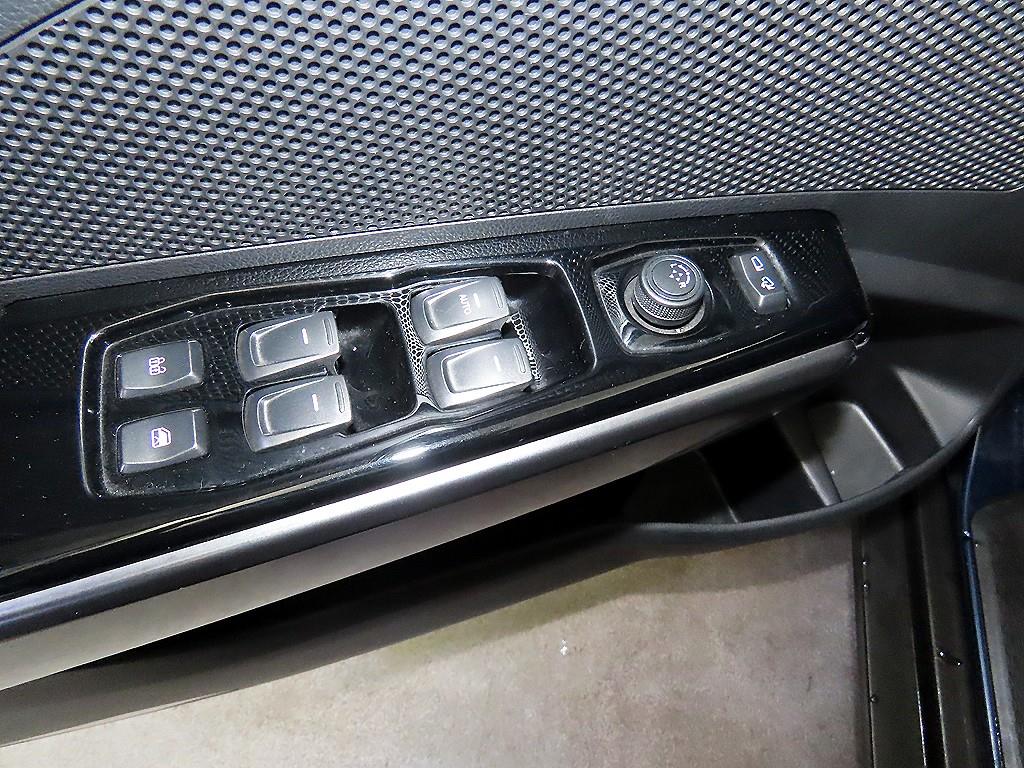 KG모빌리티(쌍용) 베리 뉴 티볼리 1.5 가솔린 2WD 직판용 - 이미지 11