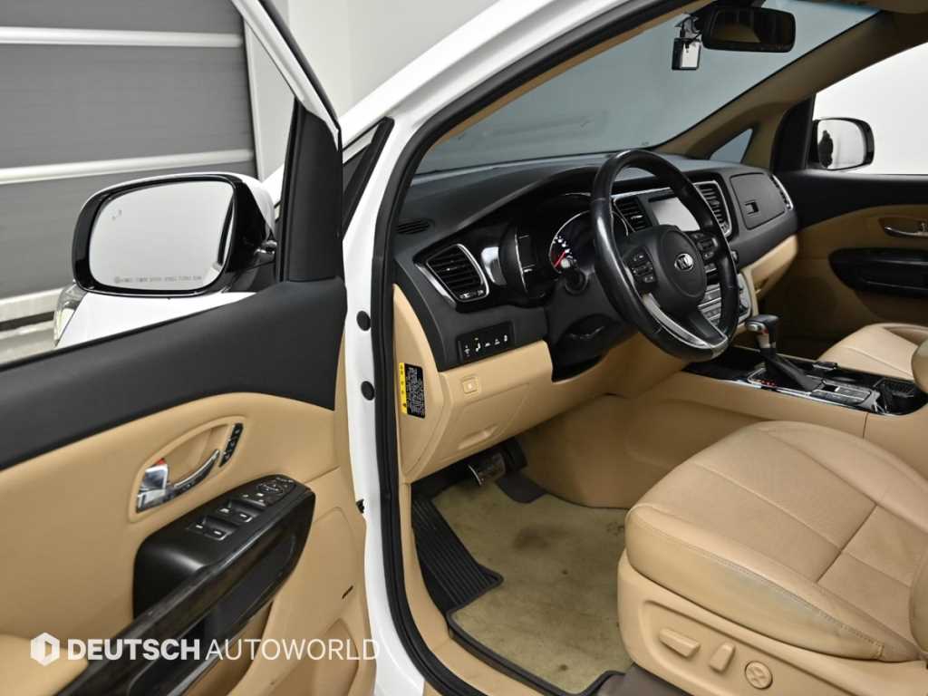 기아 더 뉴카니발 하이리무진 9인승 디젤 노블레스 스페셜 - 이미지 17