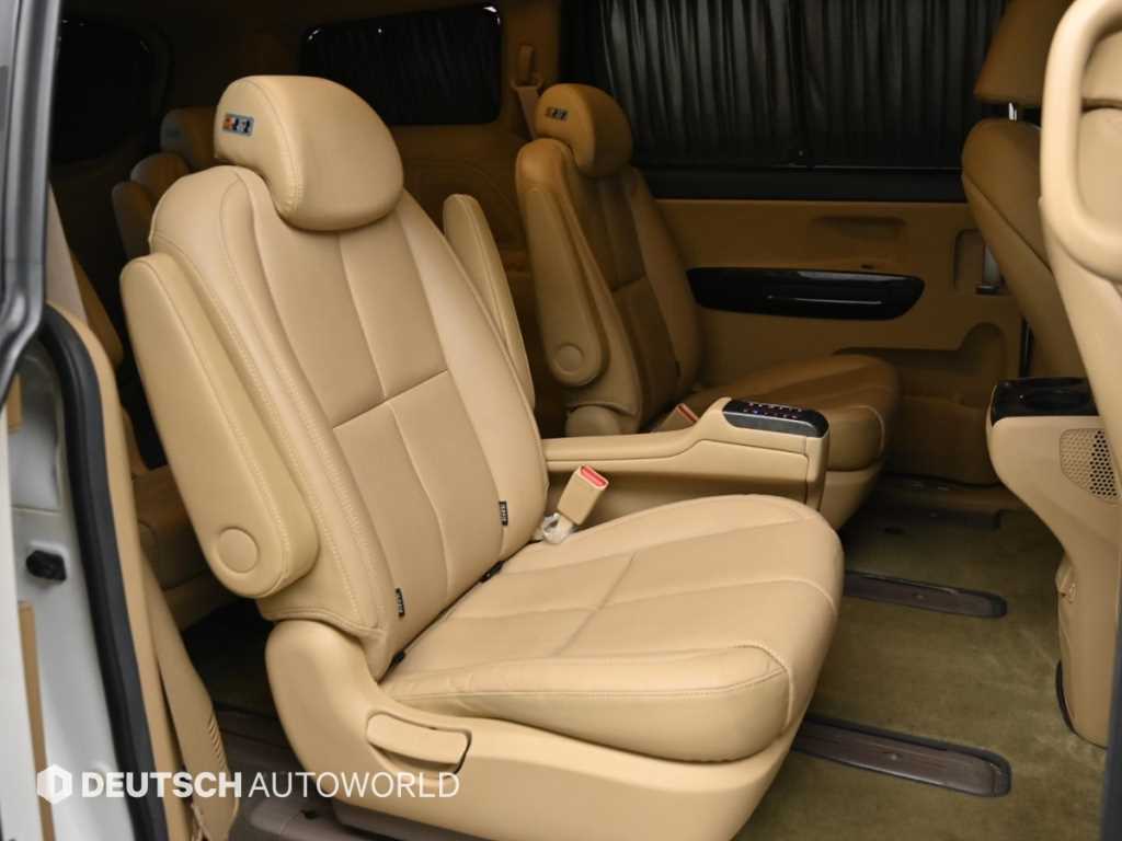 기아 더 뉴카니발 하이리무진 9인승 디젤 노블레스 스페셜 - 이미지 16