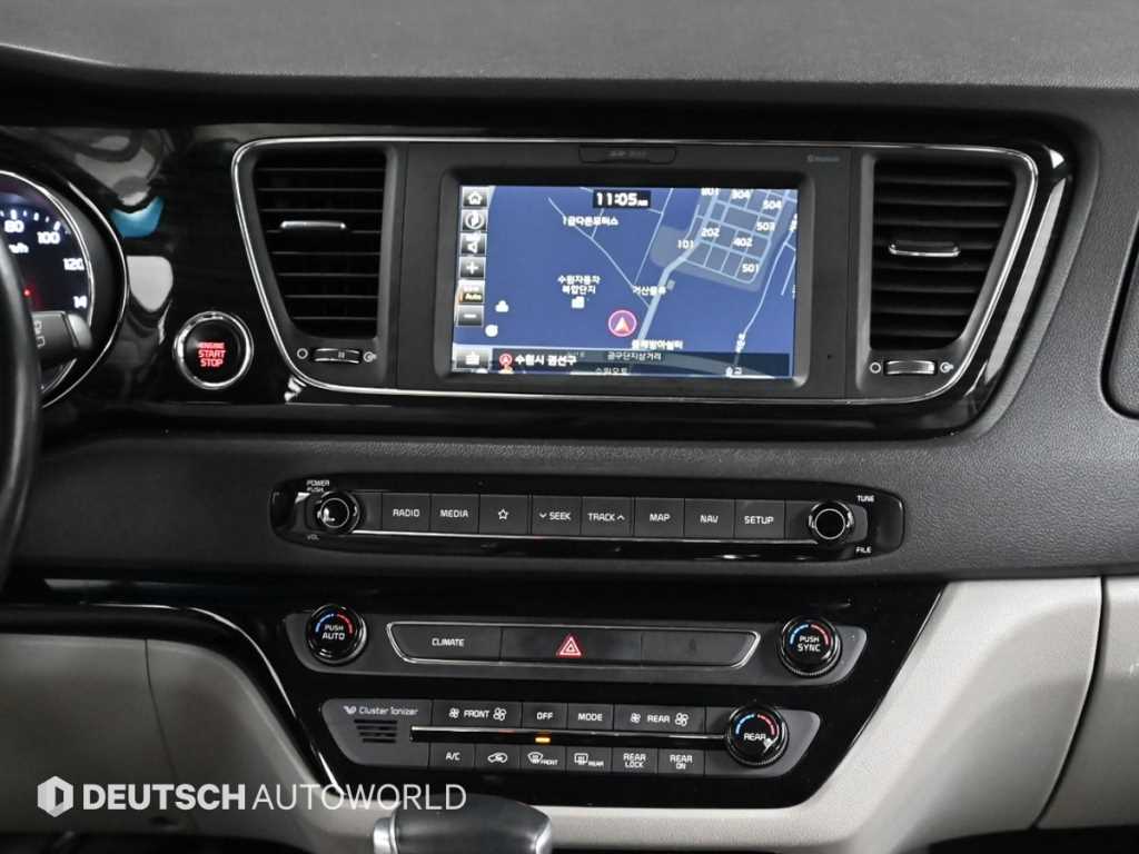 기아 더 뉴카니발 11인승 디젤 프레스티지 - 이미지 8