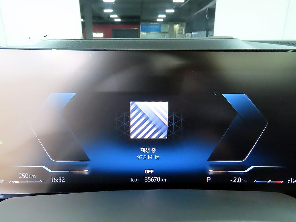 BMW X6(3세대) 30d xDrive M 스포츠팩 - 이미지 12