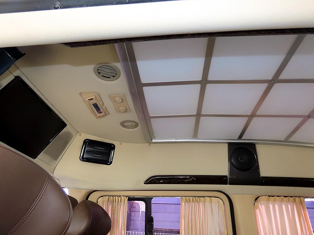 현대 그랜드스타렉스 리무진 VIP팩 4WD - 이미지 20