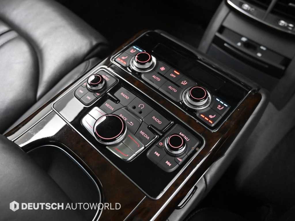 아우디 A8(3세대) 4.2 TDI 콰트로 LWB 5시트 - 이미지 3