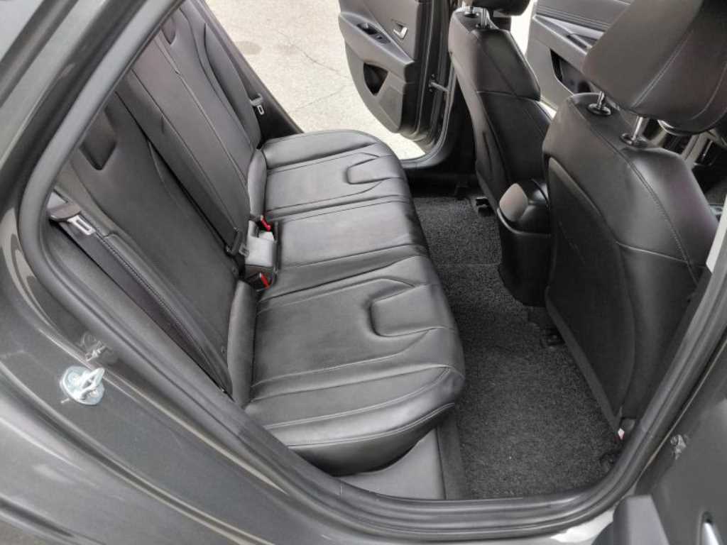 현대 아반떼(CN7) 1.6 가솔린 모던