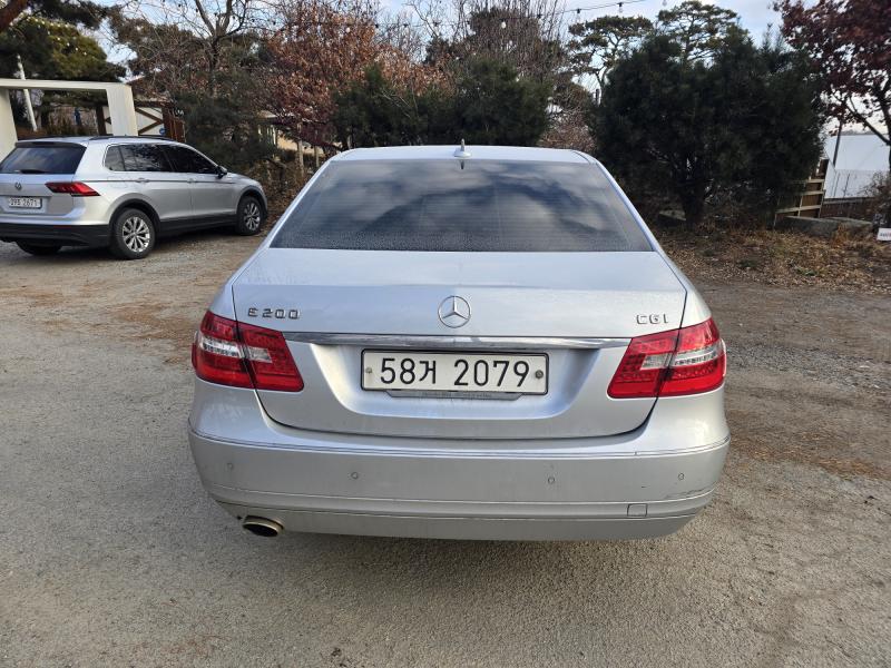 벤츠 E클래스(4세대) E200 CGI 블루이피션시 아방가르드 - 이미지 10