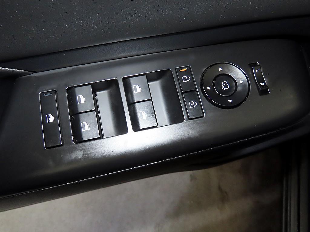 현대 디 올뉴코나 1.6 가솔린 터보 2WD 모던 - 이미지 7