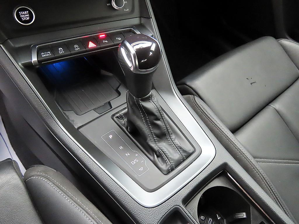 아우디 Q3(2세대) 35 TDI 스포트백 프리미엄 - 이미지 6