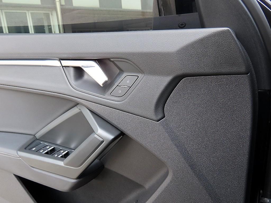 아우디 Q3(2세대) 35 TDI 스포트백 프리미엄 - 이미지 14