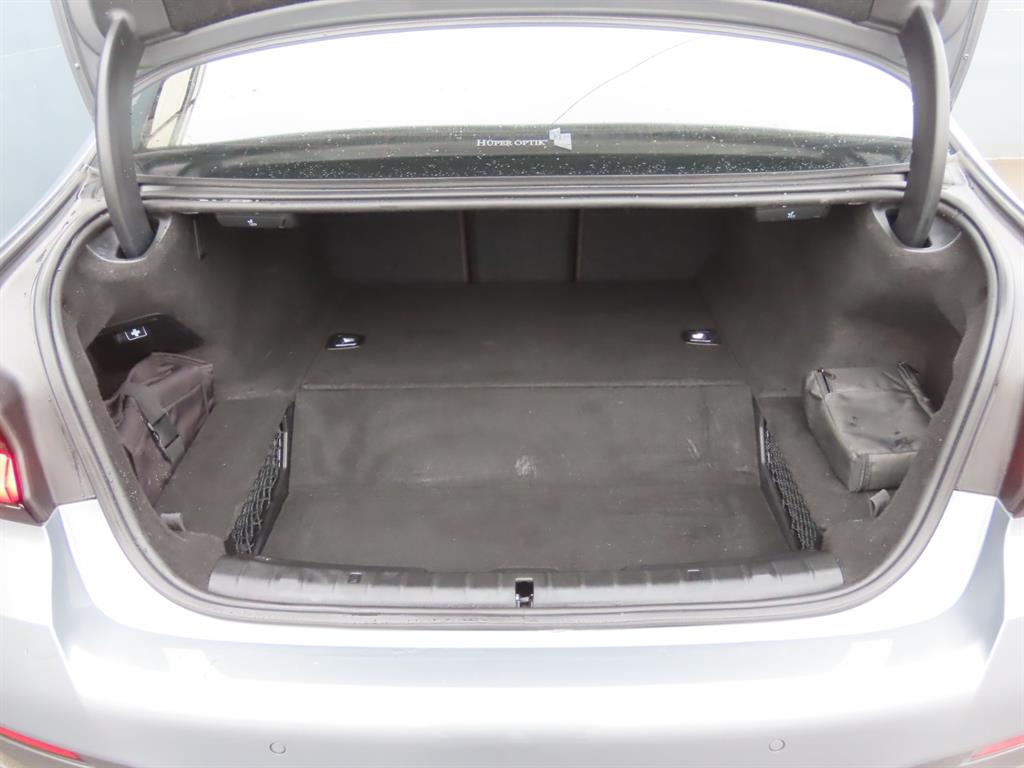 BMW 5시리즈(7세대) 530e M 스포츠팩 - 이미지 2