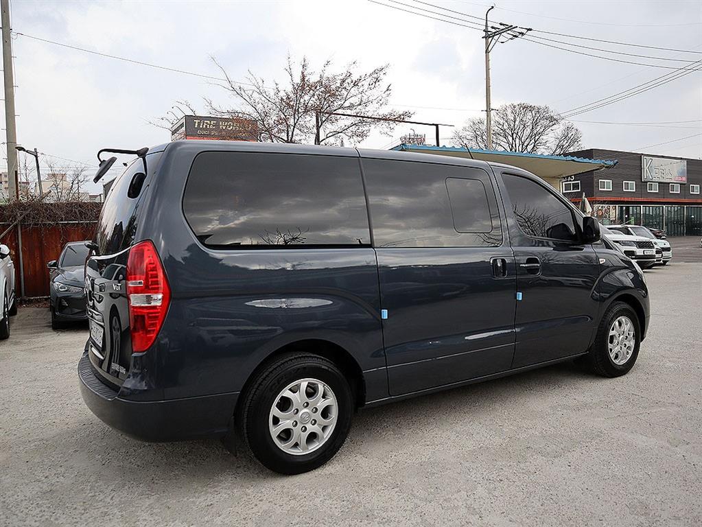 현대 그랜드스타렉스 5인승 디젤 밴 CVX 프리미엄 - 이미지 18