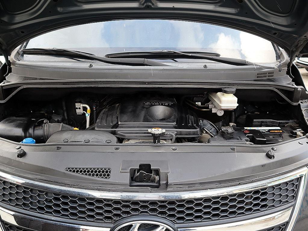 현대 그랜드스타렉스 5인승 디젤 밴 CVX 프리미엄 - 이미지 7