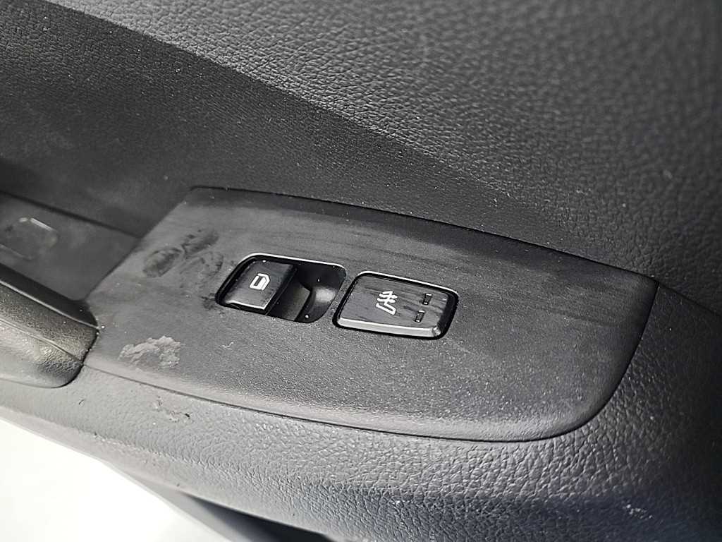 기아 셀토스 1.6 가솔린 2WD 프레스티지 - 이미지 17