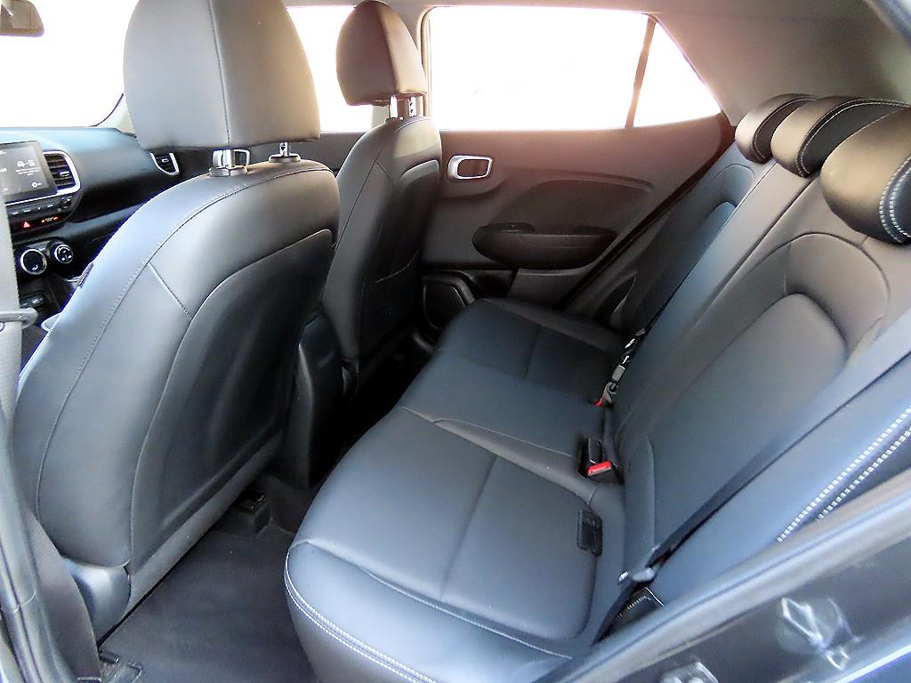 현대 베뉴 1.6 가솔린 모던 - 이미지 3