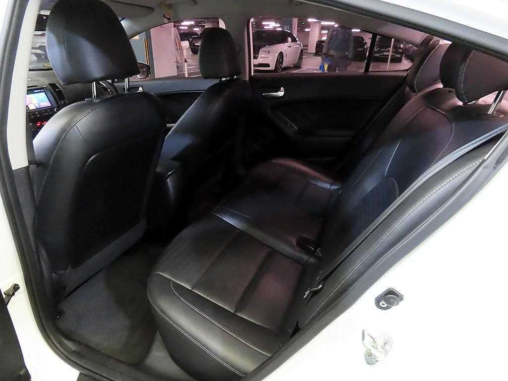 기아 더 뉴K3 1.6 GDI 트렌디 - 이미지 2