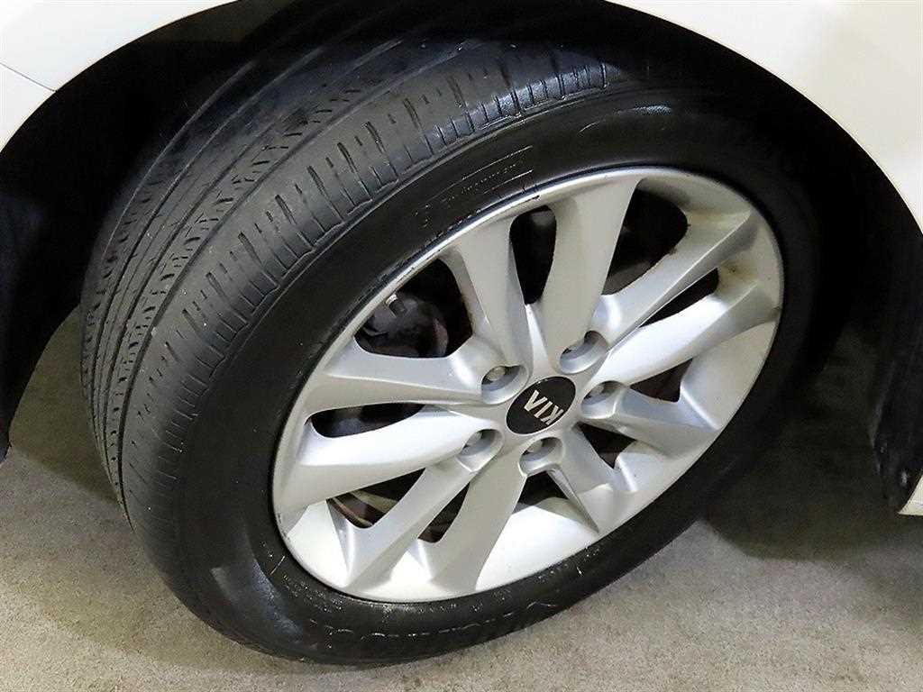 기아 더 뉴K3 1.6 GDI 트렌디 - 이미지 17